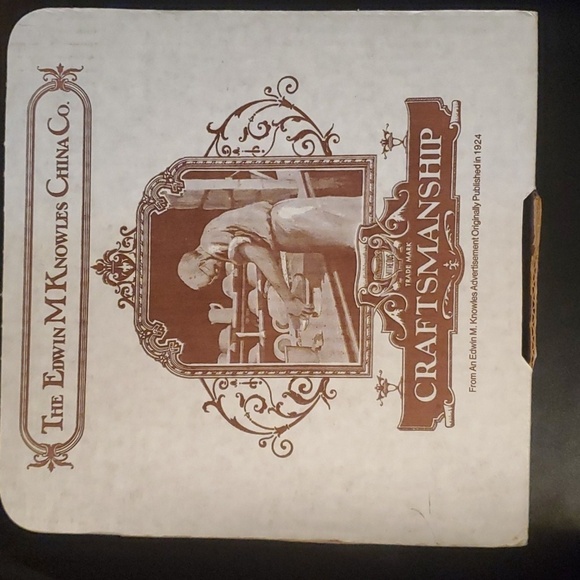 Snow White Knowles home decor plate 8-1/2" colorful Snow White A Special Treat - Picture 8 of 8